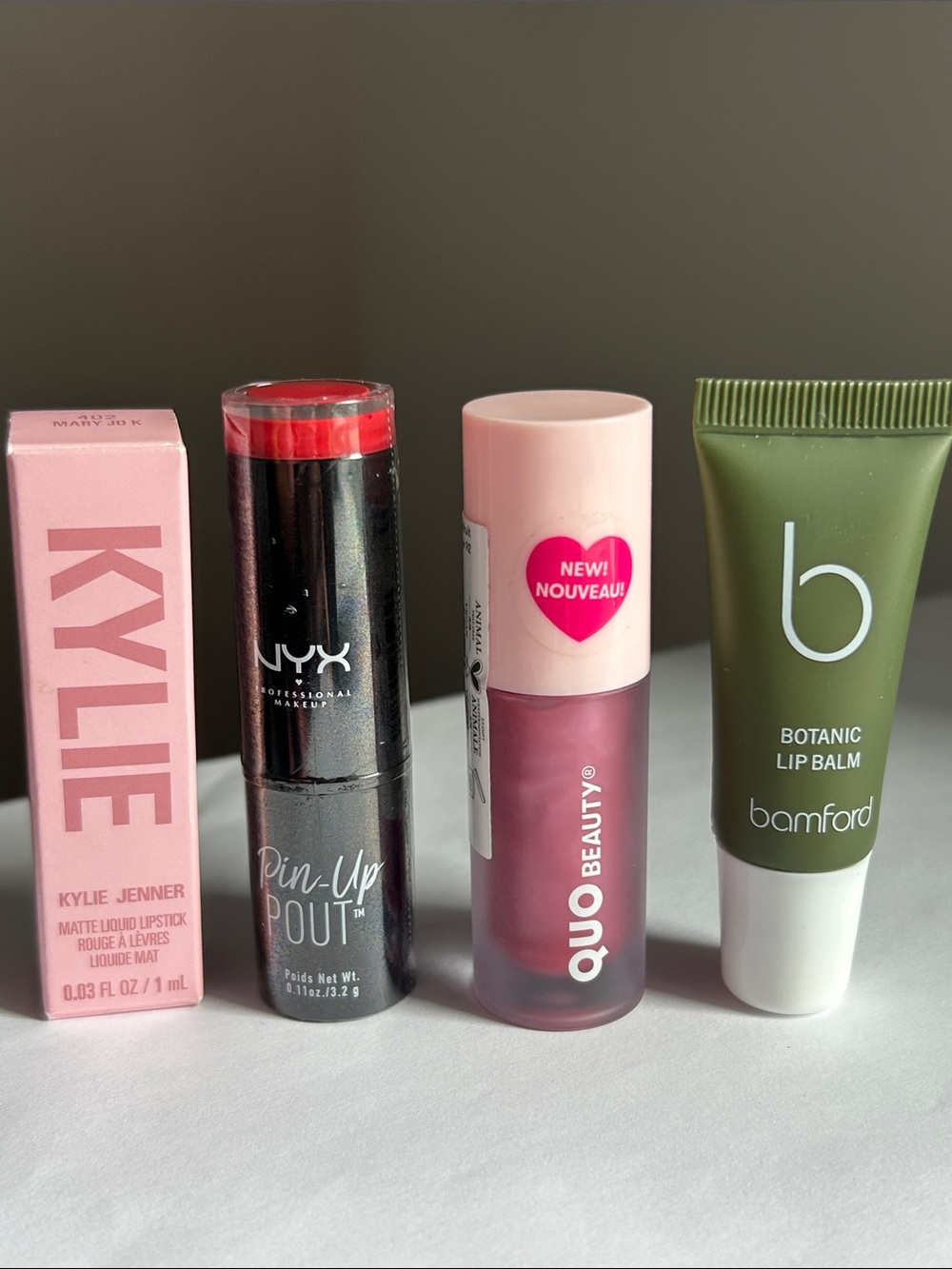 4 pieces Lipstick lip gloss lip balm set